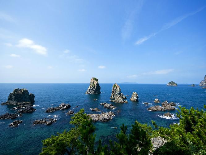 青海島観光汽船（湯本温泉から車で約15分）