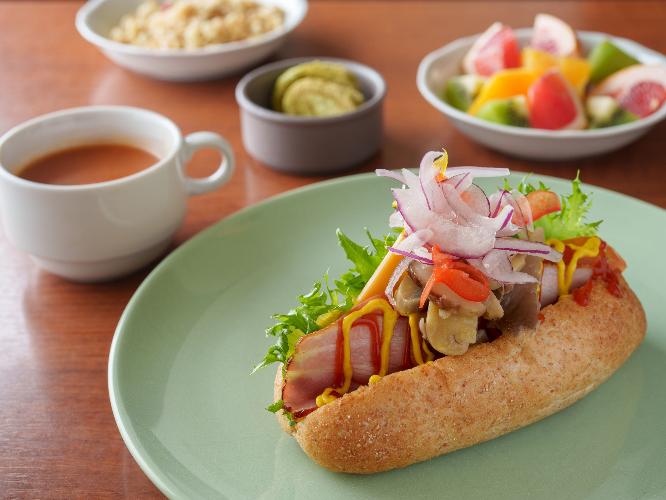 ＜メニュー＞　パンの個性が際立つ朝食プレート