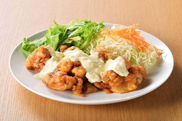 宮崎県観光協会　チキン南蛮　写真提供：宮崎県観光協会