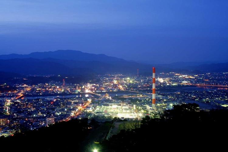 宮崎県観光協会　愛宕山夜景　写真提供：宮崎県観光協会