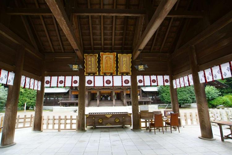 宮崎県観光協会　宮崎神宮　写真提供：宮崎県観光協会