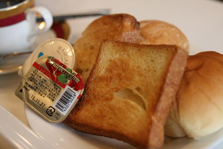 ☆パンは３種類の中からお好きなものを☆