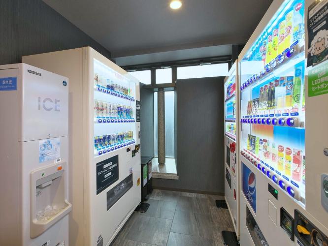 ■自動販売機コーナー