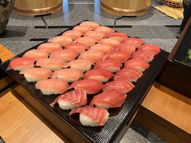 マグロ寿司｜夕食提供イメージ