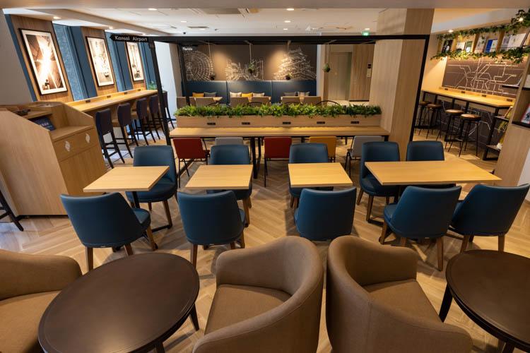 【ライブラリーカフェ】仕事をしたい時・リラックスしたい時。ゆったりした空間できままにお過ごし下さい