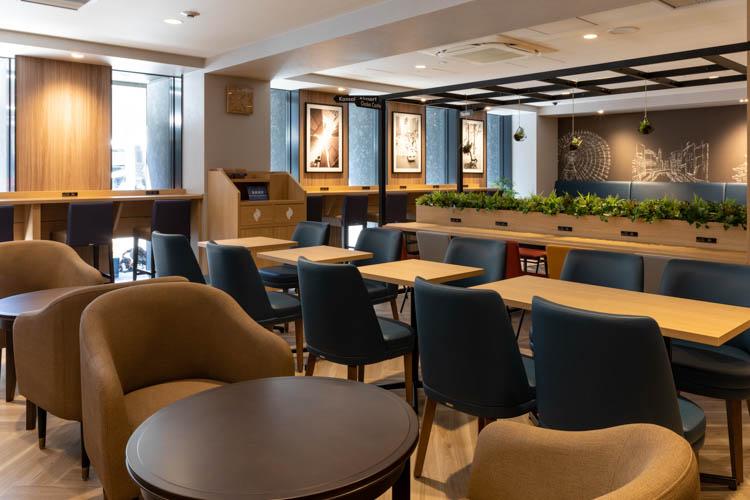 【ライブラリーカフェ】仕事をしたい時・リラックスしたい時。ゆったりした空間できままにお過ごし下さい