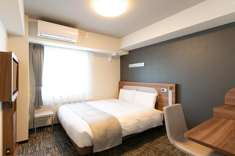 ◆クイーンエコノミー◆ベッド幅164cm◆広さ17平米