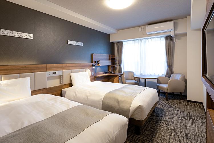 ◆ツインスタンダード◆ベッド幅123cm×2台◆広さ23平米