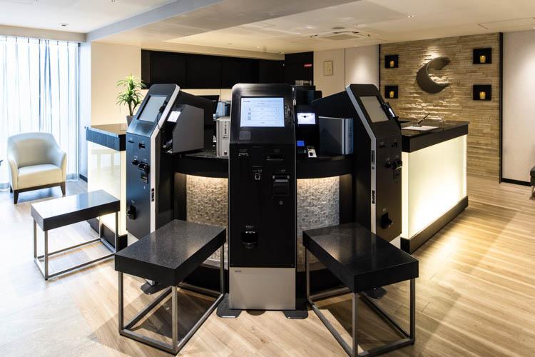 【セルフチェックイン・アウト機】できる限り接触を軽減し、スムーズにお部屋まで向かうことができます。