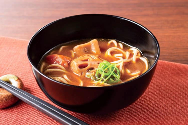 【カレーそば】おそばにカレーと出汁をお好みで合わせて、カレー蕎麦もお楽しみいただけます。