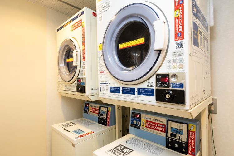 【コインランドリー】長期宿泊に便利なコインランドリーをご用意。