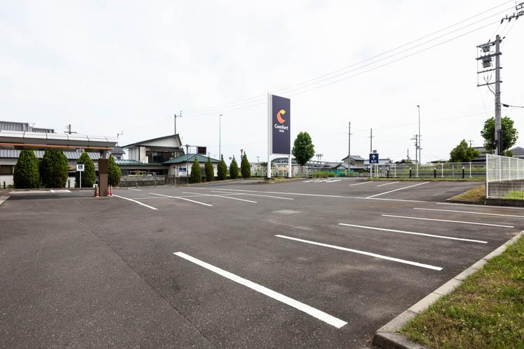 【敷地内駐車場】62台◆無料◆先着順◆大型車事前問合せ