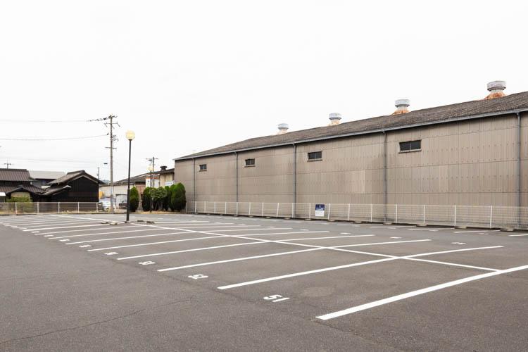 【敷地内駐車場】74台◆無料◆大型車事前予約
