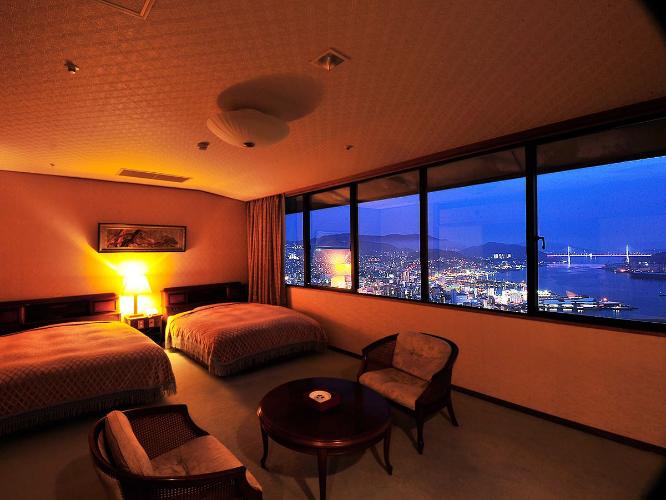 ◆全室より1000万ドルの夜景をご覧いただけます（和洋室の様子）　