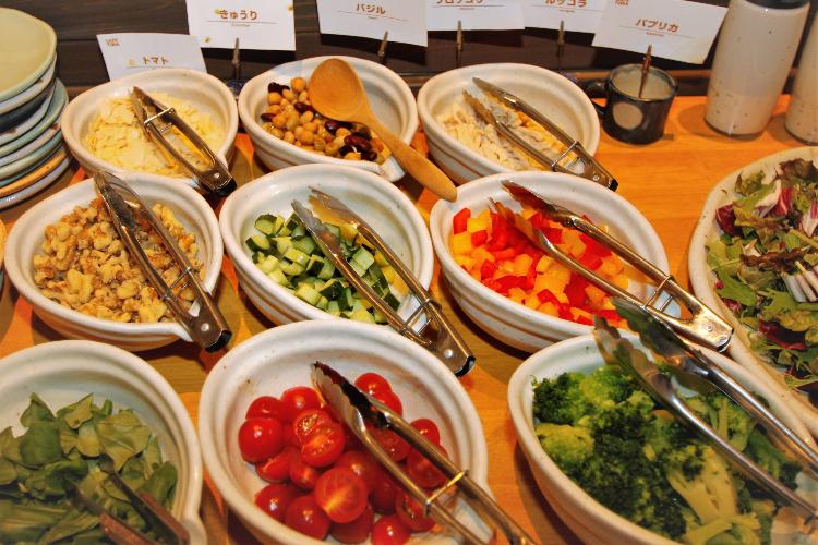 50種類以上の朝食ビュッフェ