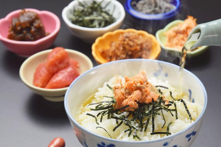【夕食ビュッフェ】なんと、出汁は温泉・重曹泉！奥深い味わい◎滝本の限定メニューの1つです（イメージ）