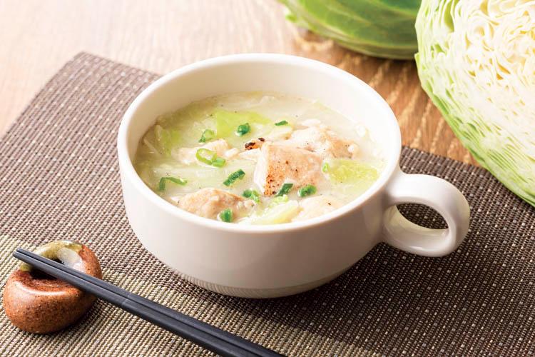 【博多限定メニュー】百年以上の歴史がある伝統料理。食材や調理法もシンプルなのに深い味わいが特徴です。
