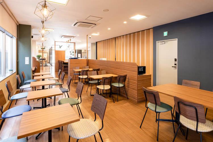 【ライブラリーカフェ】思い思いのひとときをごゆっくりお過ごしいただける空間です