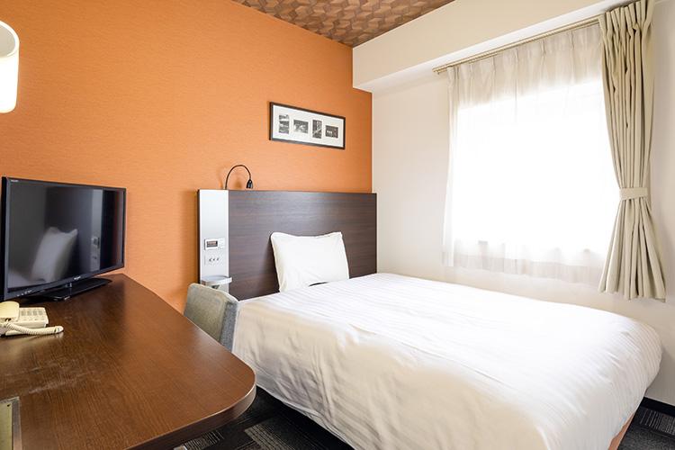 【ダブルエコノミー】ベッド幅140ｃｍ◆サータ社ポケットコイルマットレス