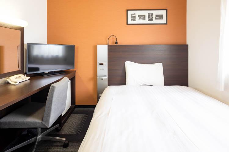 【ダブルルーム】客室の一例