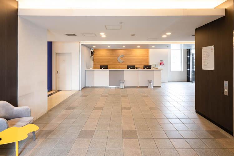 【ロビー】フロント前