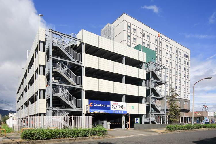 【敷地内駐車場】135台◆無料◆高さ制限2.1m