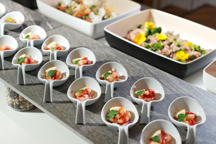 夕食ビュッフェ／地産地消にこだわった多彩なお料理をバイキング形式で（イメージ）