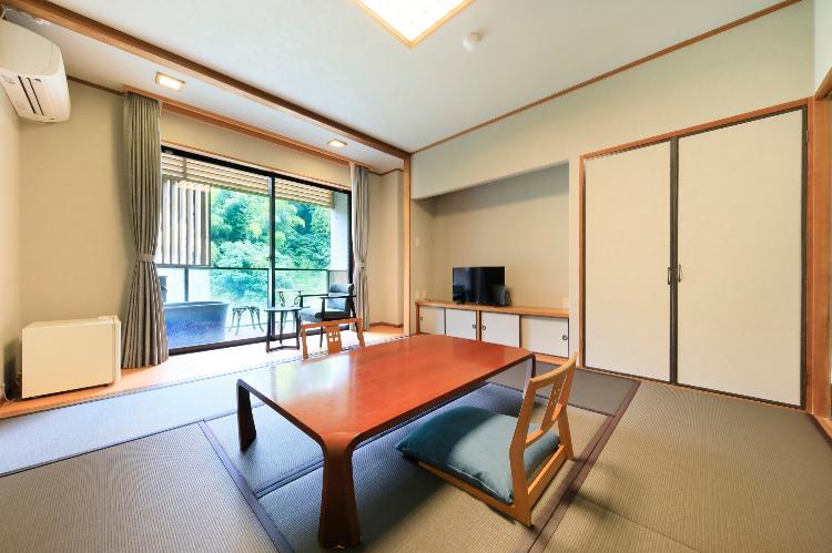 【露天風呂付和室8畳】