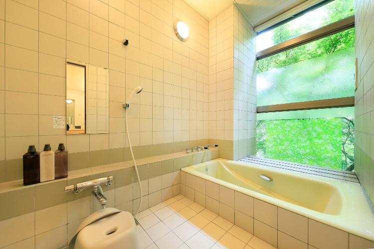 【温泉半露天風呂付特別和洋室】 ※内風呂は沸かし湯を使用しております。温泉ではございません。