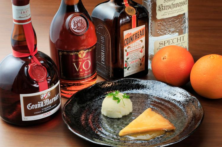 クレープシュゼットは、夕食後、BARでご用意いたします。 ※こちらのデザートは最上級会席、特選会席でご予約いただいた方のみ提供いたします。