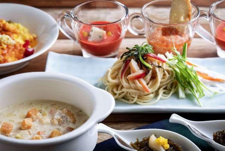【朝食】世界と日本の湖にちなんだ彩り溢れるメニュー