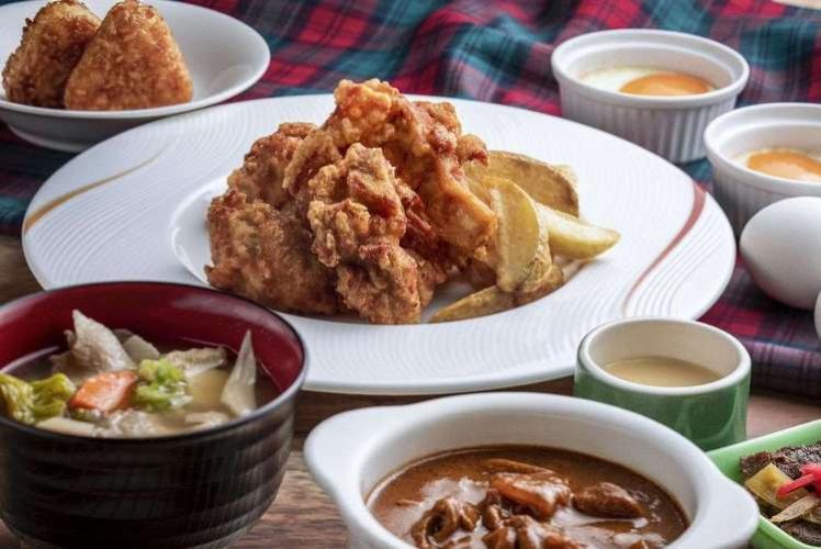 【朝食】世界と日本の山をモチーフに料理長が考案したメニュー