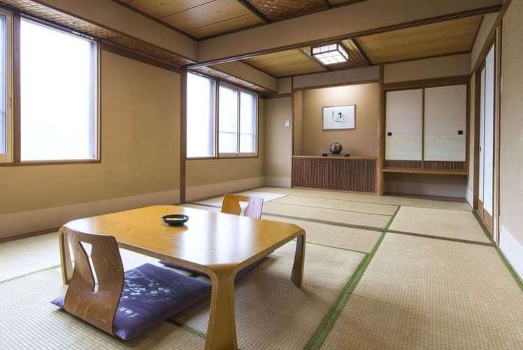 【有珠山側大部屋】お友達やご親戚など皆さまで楽しい時間をお過ごしください