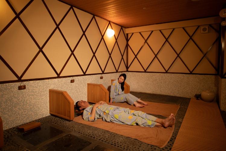 【岩盤風呂 -SHIZUKA-】温泉との相乗効果でリフレッシュ