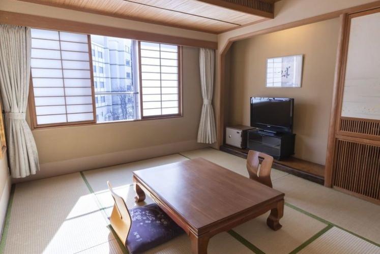 【有珠山側和室】温泉宿ならではの和の寛ぎでお客様をおもてなしします