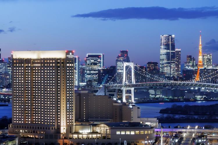 外観（夜景）