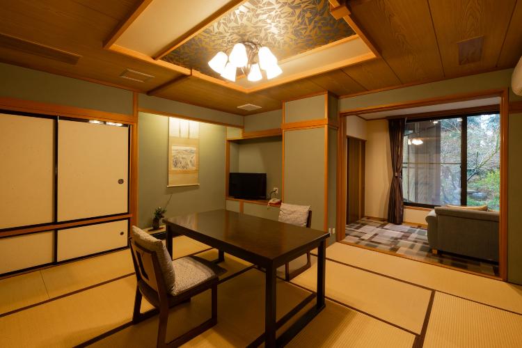 【桃山庵】温泉風呂付き和洋室／侘助の間（お部屋）