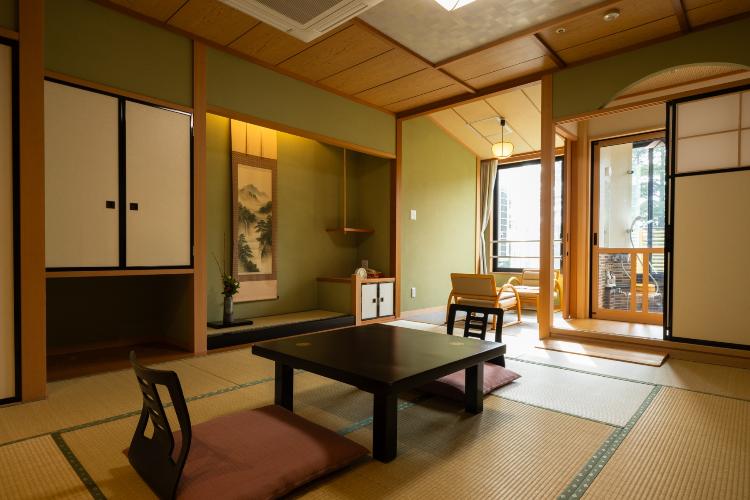 【瑞雲棟】温泉風呂付き和室／12畳（お部屋の一例）