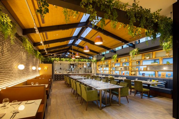 1階・レストラン「style kitchen」