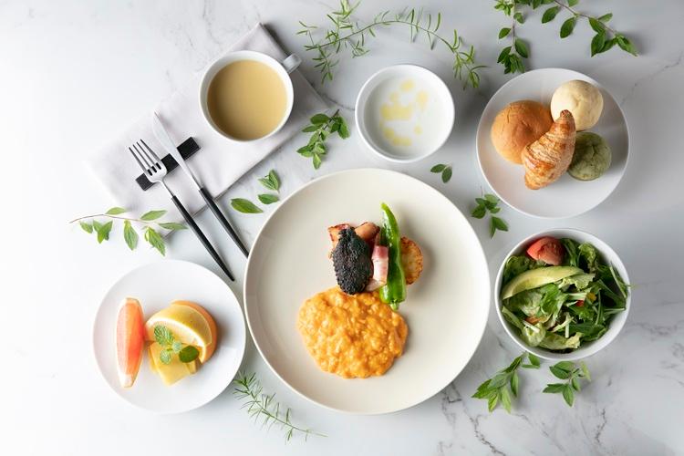 朝食イメージ（メインプレート：スクランブルエッグ）