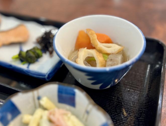 【朝食　メニュー一例】小鉢は季節・仕入れによって変動します