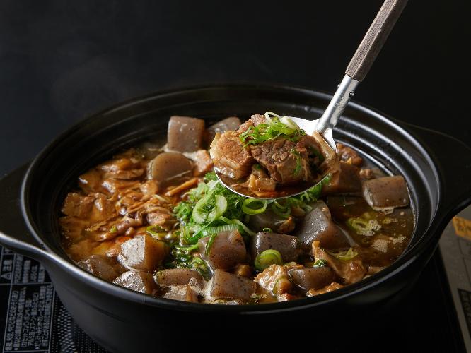 イチオシメニューは、神戸名物「ぼっかけ」　牛すじとこんにゃくを甘辛く煮込んだ優しい味わい