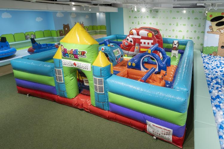 【ア・ソ・ボーヤ】お子様に大人気のふわふわ遊具を新設