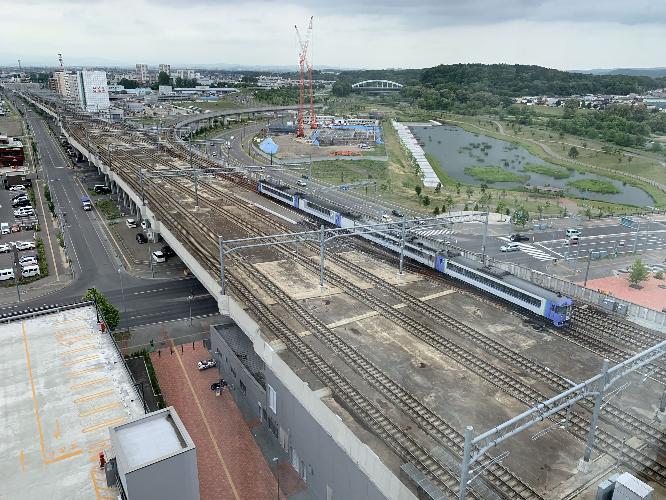 ツインルームからは電車が見えます