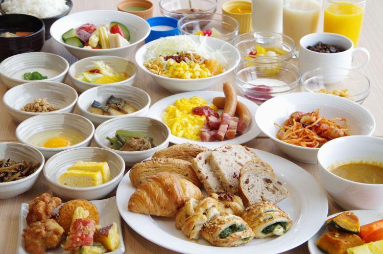 朝食バイキング盛り付けイメージ