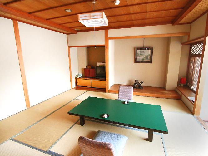 吉泉亭バス・トイレ付和室10畳（客室一例）
