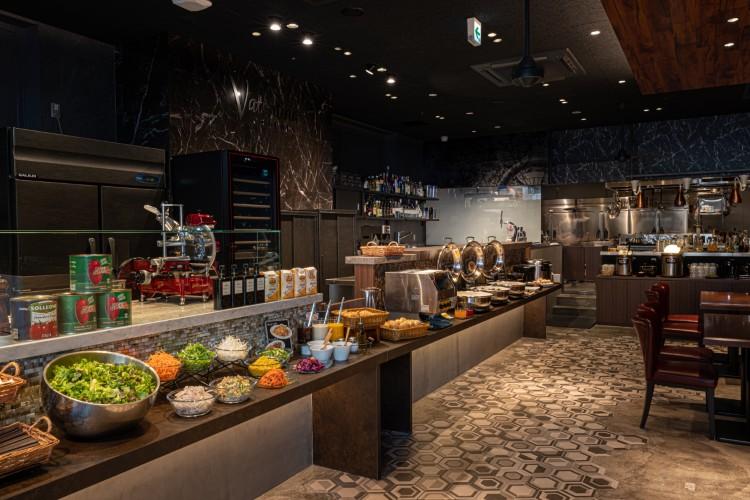 朝食は、九州・福岡の、地域の素材を活かした和洋食ブッフェをご用意しております！