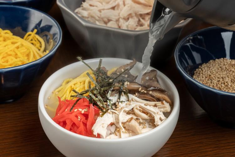 朝食は、九州・福岡の、地域の素材を活かした和洋食ブッフェをご用意しております！