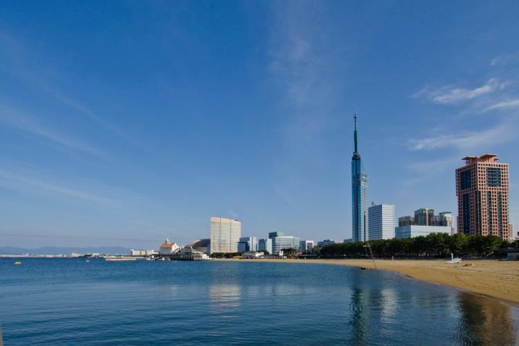 シーサイドももち海浜公園（公共交通機関33分）