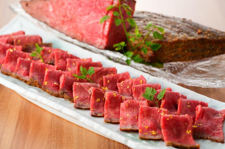 1日じっくり寝かせた、当館自家製【ローストビーフ】